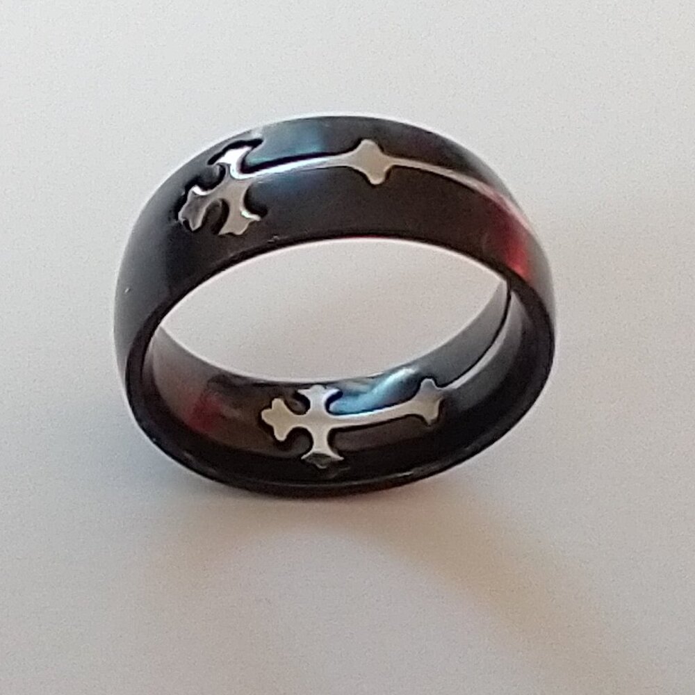 Ring - Picture 2 of 3